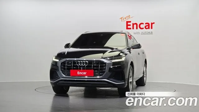 아우디 Q8 (4M)