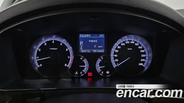 KG모빌리티(쌍용) 뉴체어맨 W