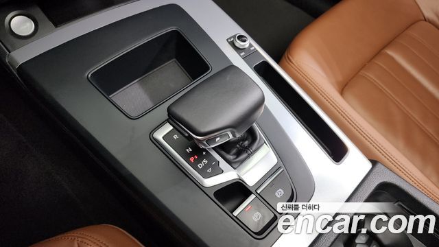 아우디 Q5 (FY)