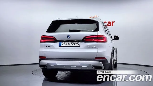 BMW X5 (G05)