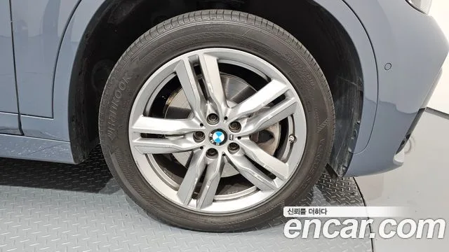 BMW X1 (F48)