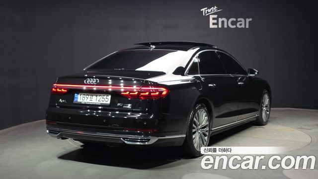 아우디 A8 (D5)