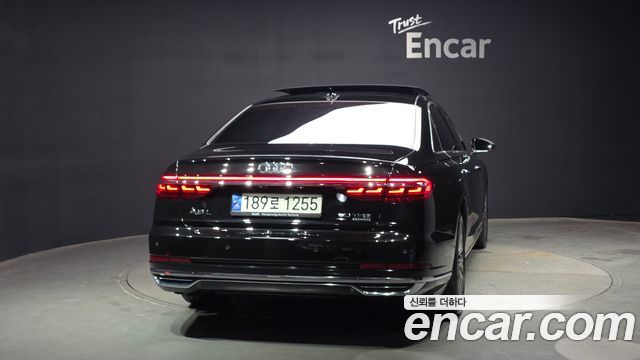 아우디 A8 (D5)