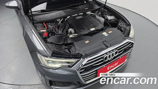 아우디 A6 (C8)