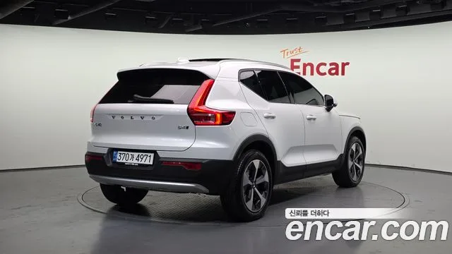 볼보 XC40