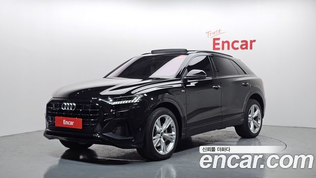 아우디 Q8 (4M)