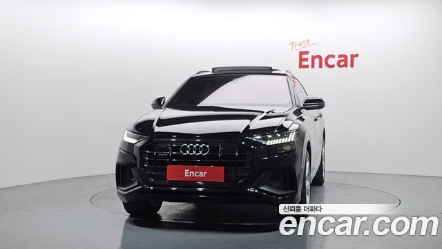 아우디 Q8 (4M)