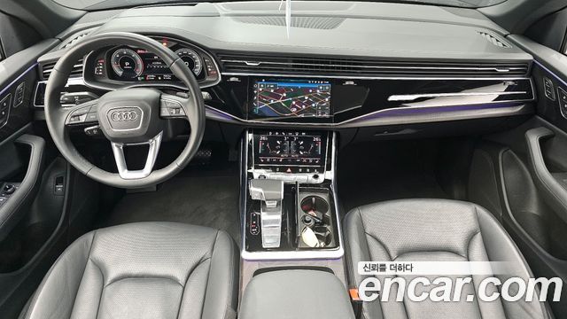 아우디 Q8 (4M)