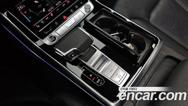 아우디 Q8 (4M)