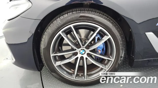 BMW 5??? (G30)