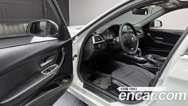 BMW 3시리즈 (F30)