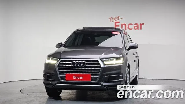 아우디 Q7 (4M)