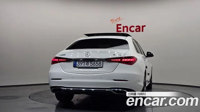 ?? C-??? W206