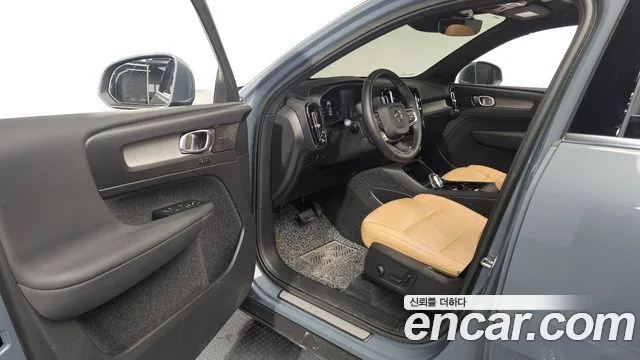 볼보 XC40