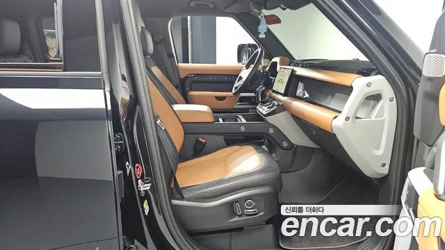 랜드로버 디펜더 (L663)