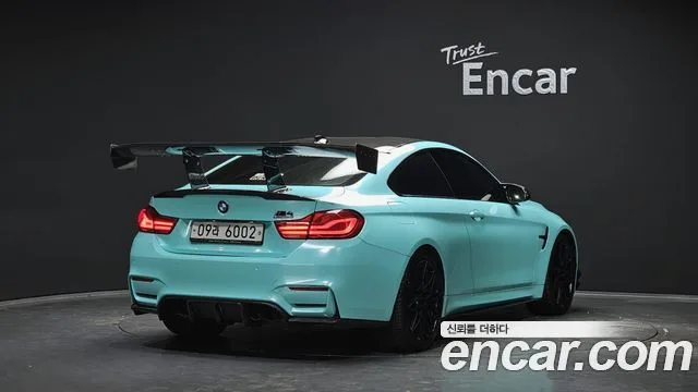 BMW M4 (F82)