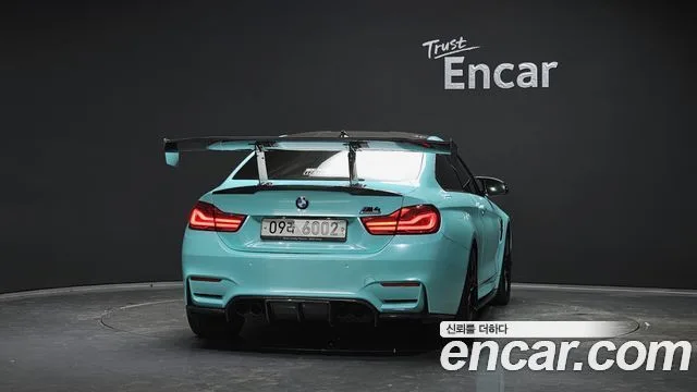 BMW M4 (F82)