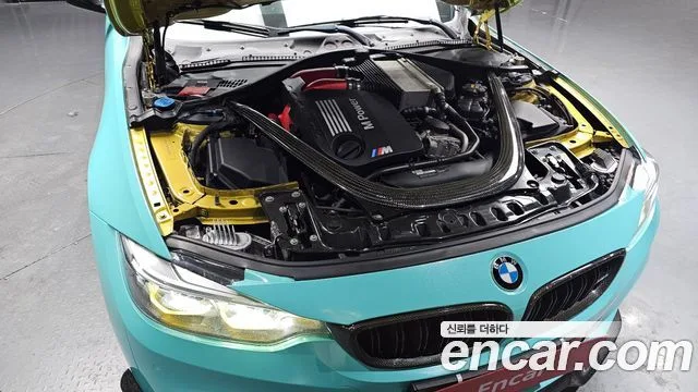 BMW M4 (F82)