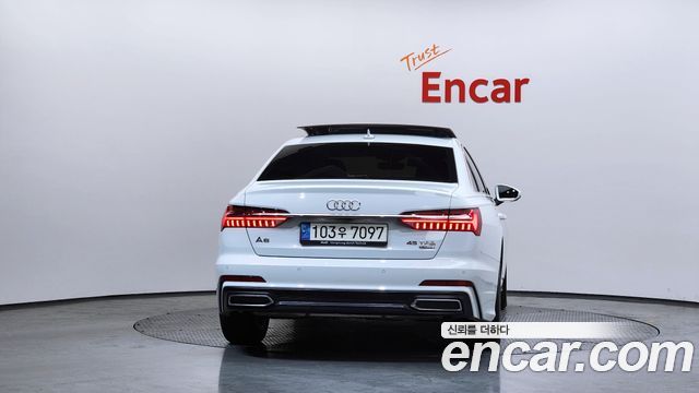 아우디 A6 (C8)
