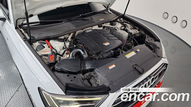 아우디 A6 (C8)