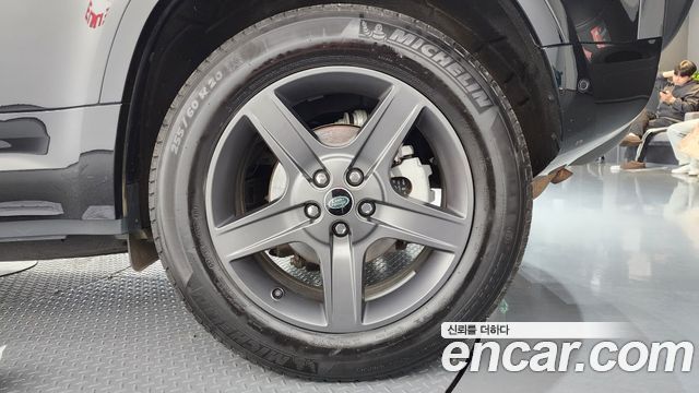랜드로버 디펜더 (L663)