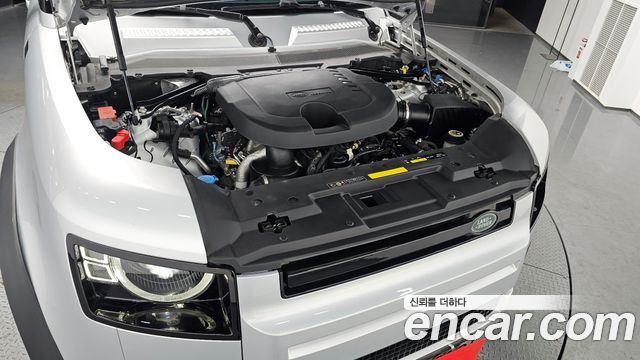 랜드로버 디펜더 (L663)