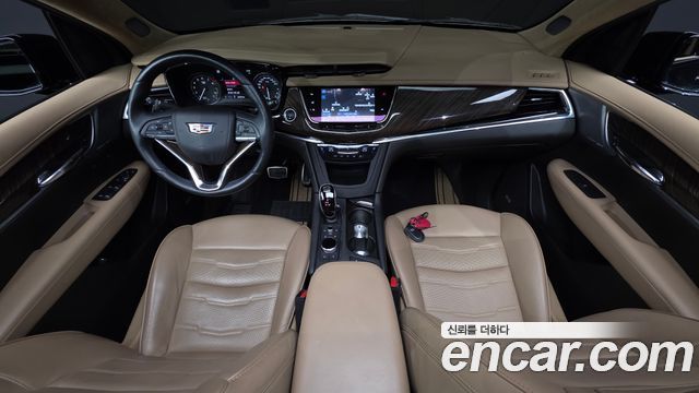 캐딜락 XT6