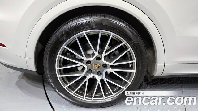 포르쉐 카이엔 (PO536)