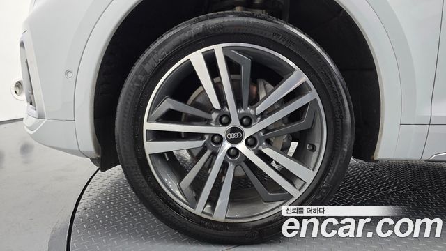 아우디 Q5 (FY)
