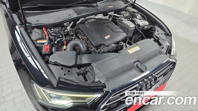 아우디 A6 (C8)