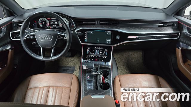 아우디 A6 (C8)
